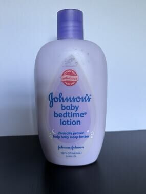 Johnson’s Baby Bedtime Lotion 15 oz Old Formula Discontinued ~ Mostly Full HTF